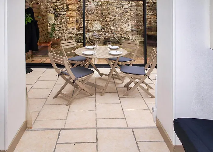 Maison De 2 Avec Wifi A Hébergement de vacances Honfleur