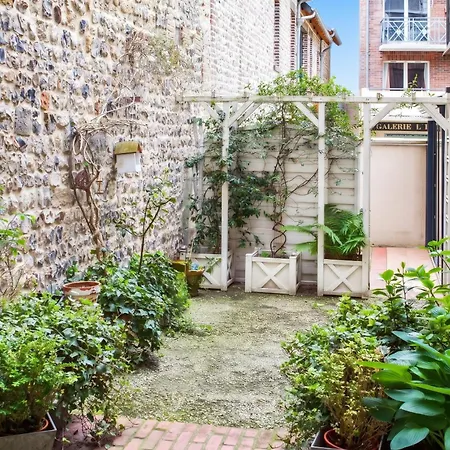 Maison Charmante Pres De Sainte Catherine Holiday home *